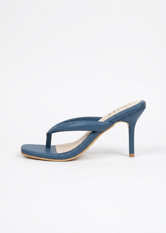 Sia Blue